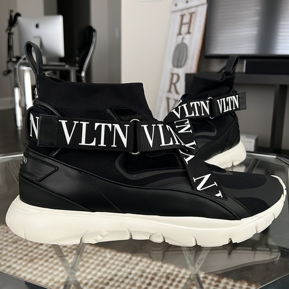 Valentino Garavani VLTN High-Top Sneakers - Picture 2 of 10
